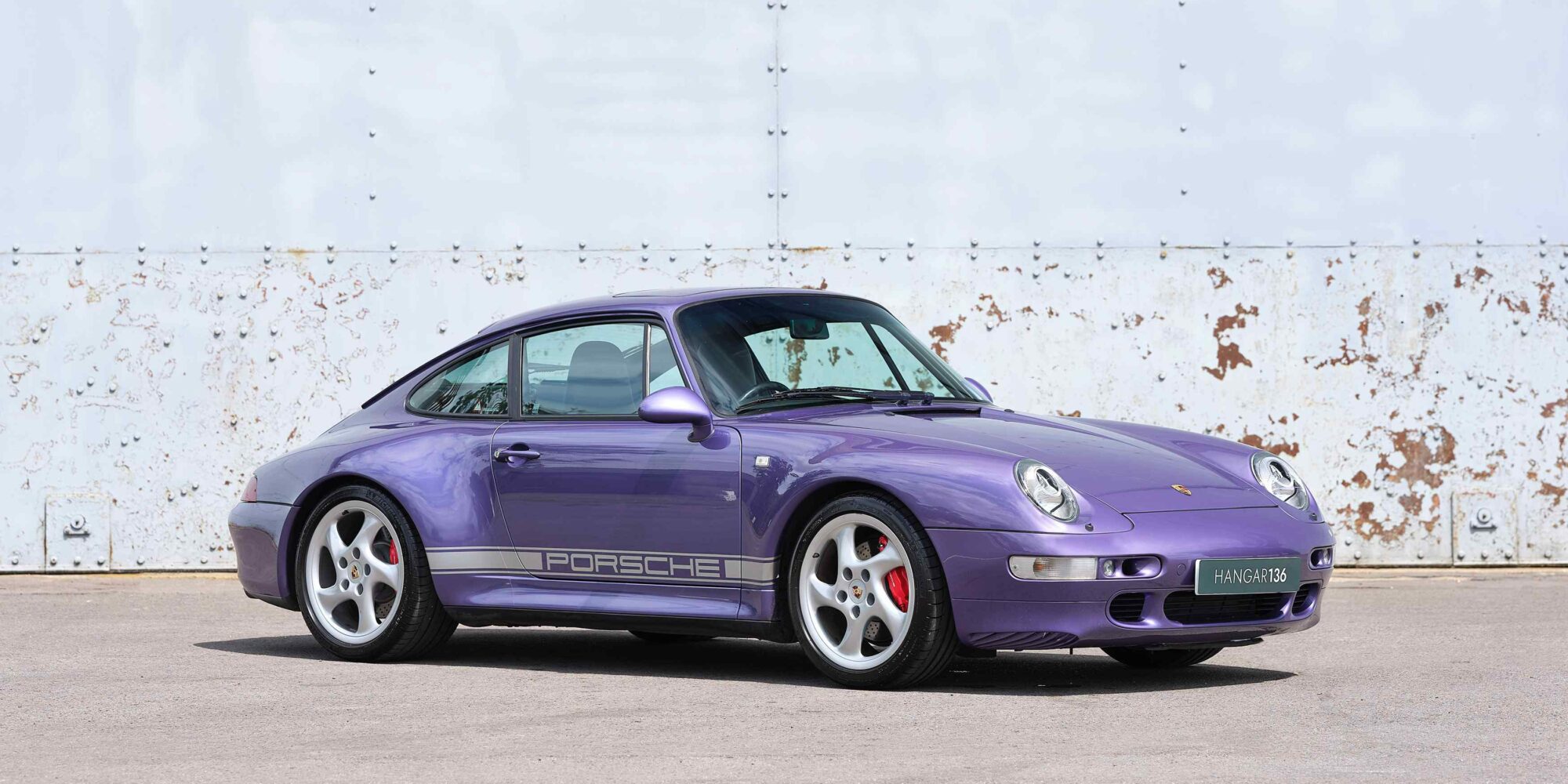 Porsche 911 (993) Carrera 4S – HANGAR 136