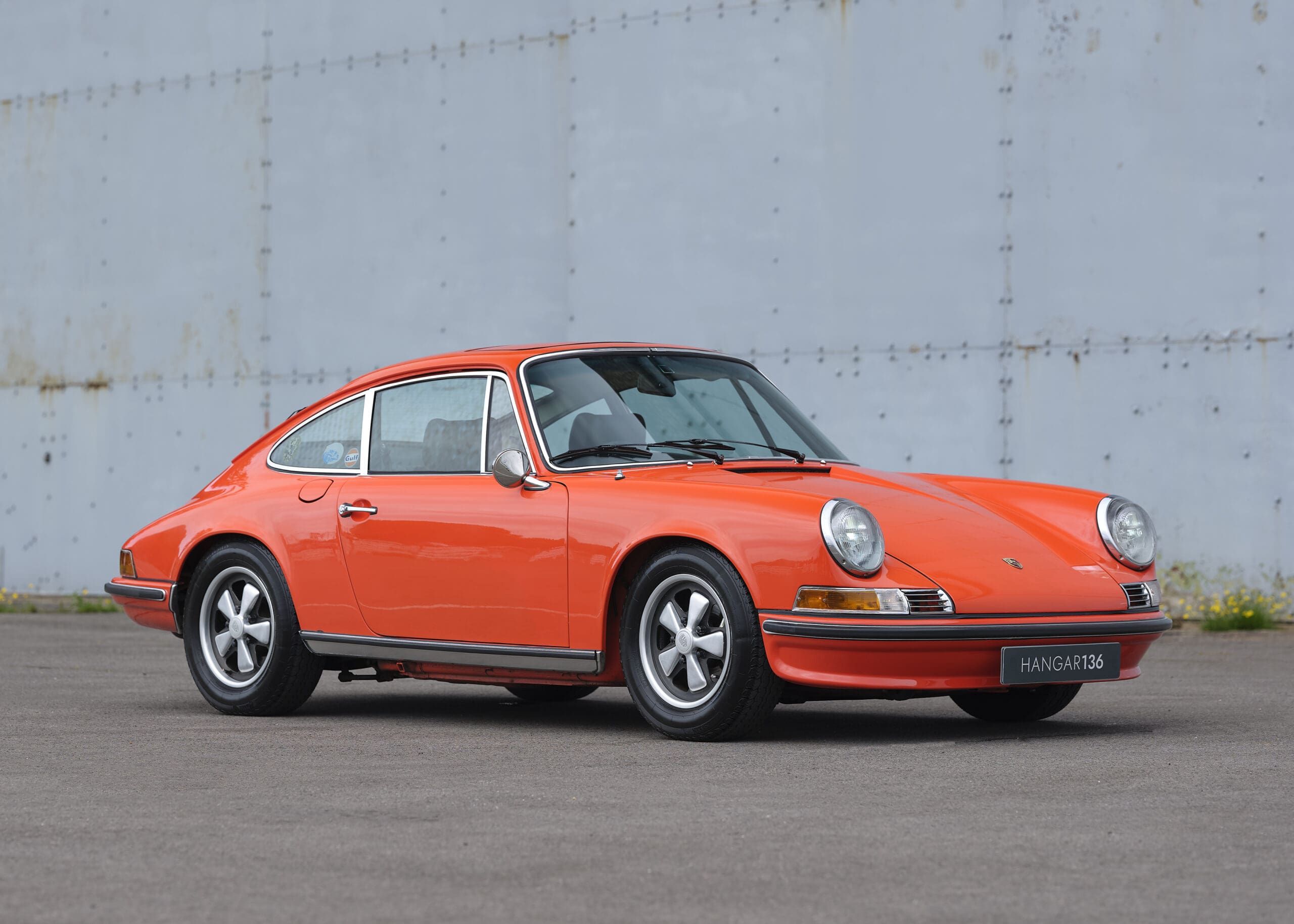 Porsche 911E 'Oel Klapper' – HANGAR 136